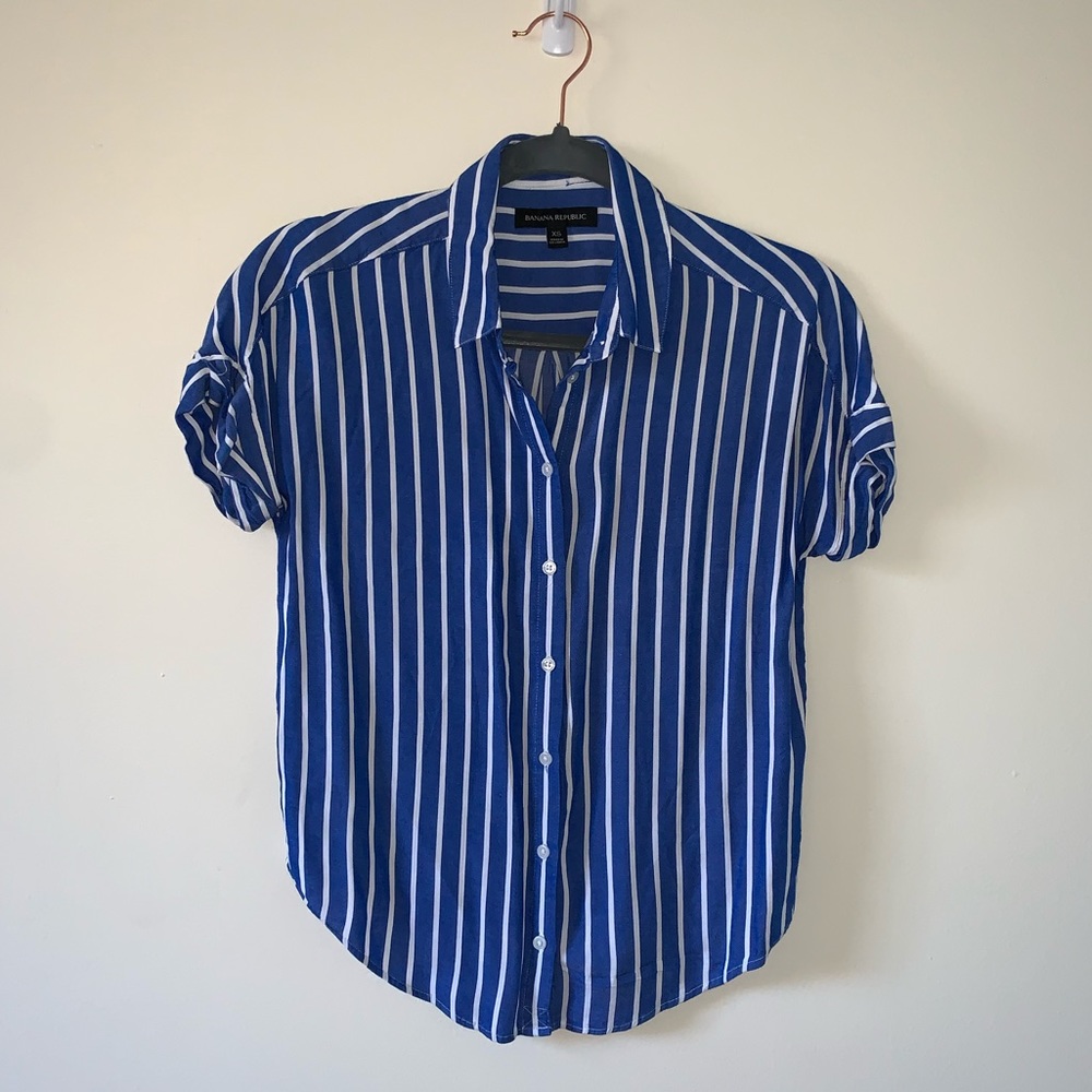 Banana Republic Short sleeves shirt😍😍